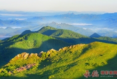 层峦叠嶂马盂山