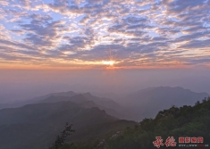 晨光双峰山