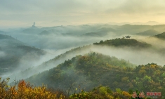 雾锁群山