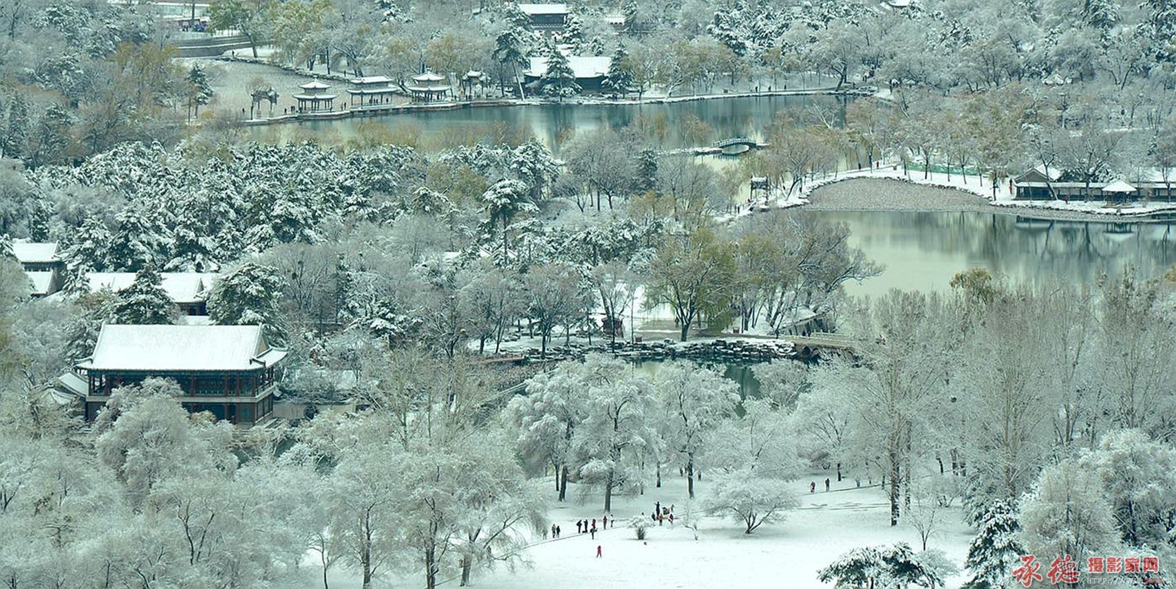 山庄落雪