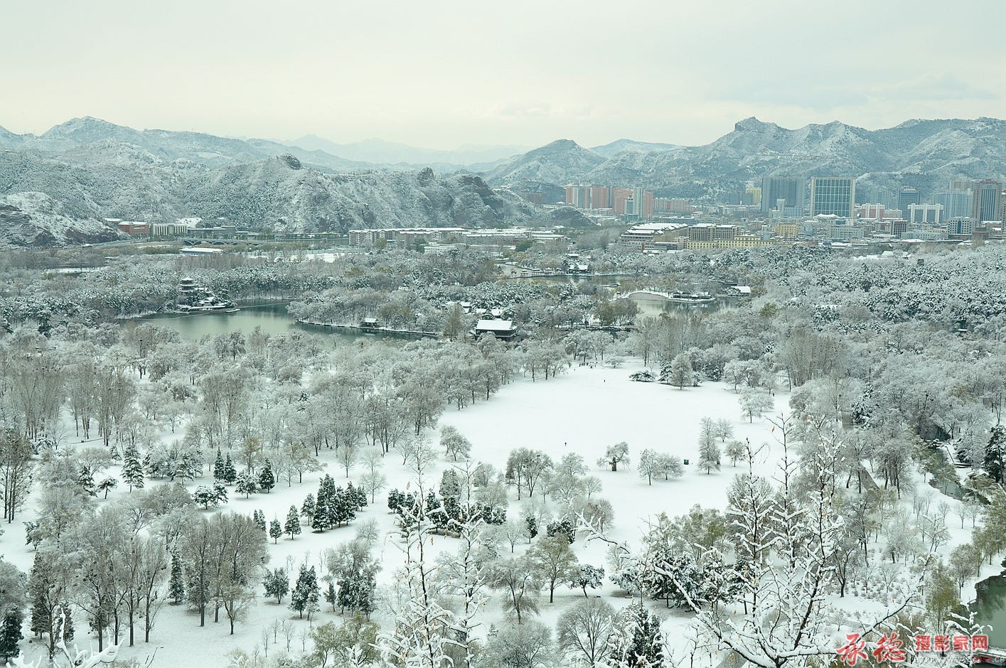 雪后山庄