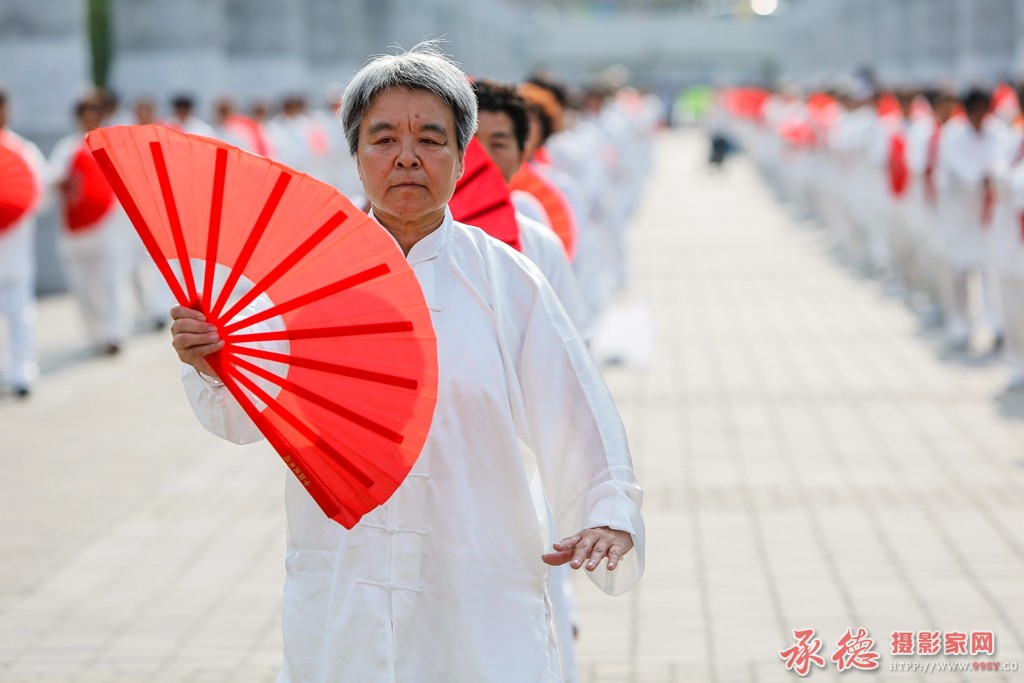 优秀奖：千人太极 日月星辰