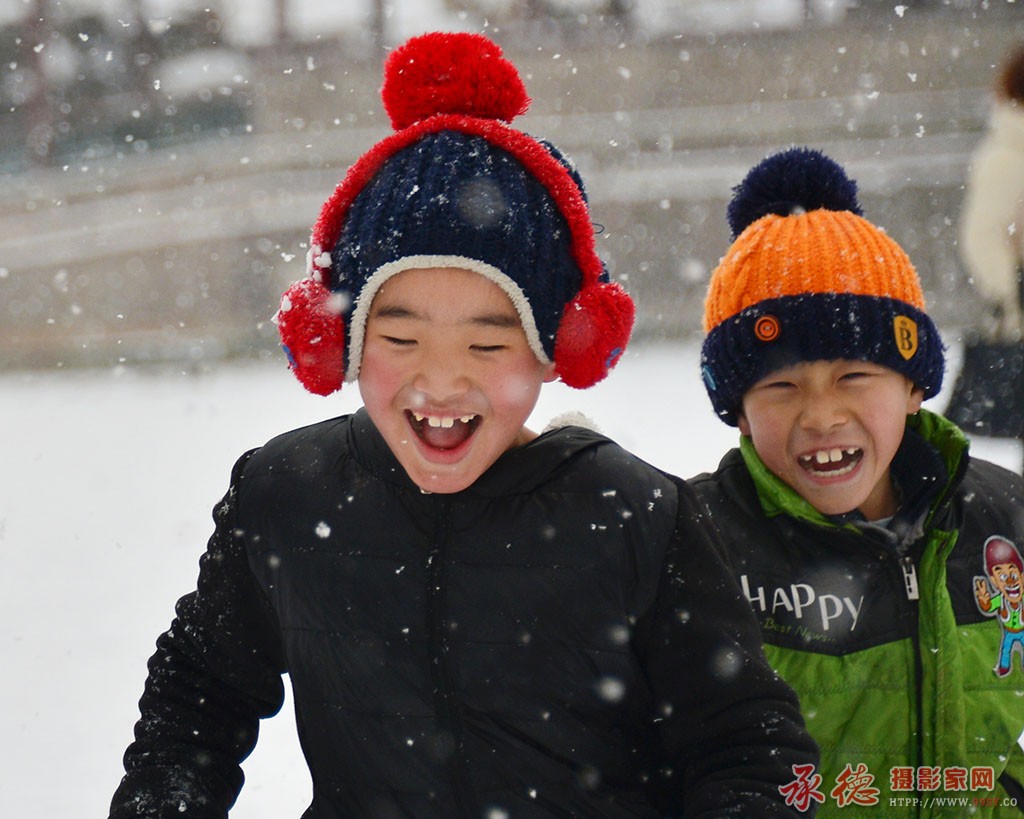 优秀奖：雪中嬉戏 小河流水哗啦啦